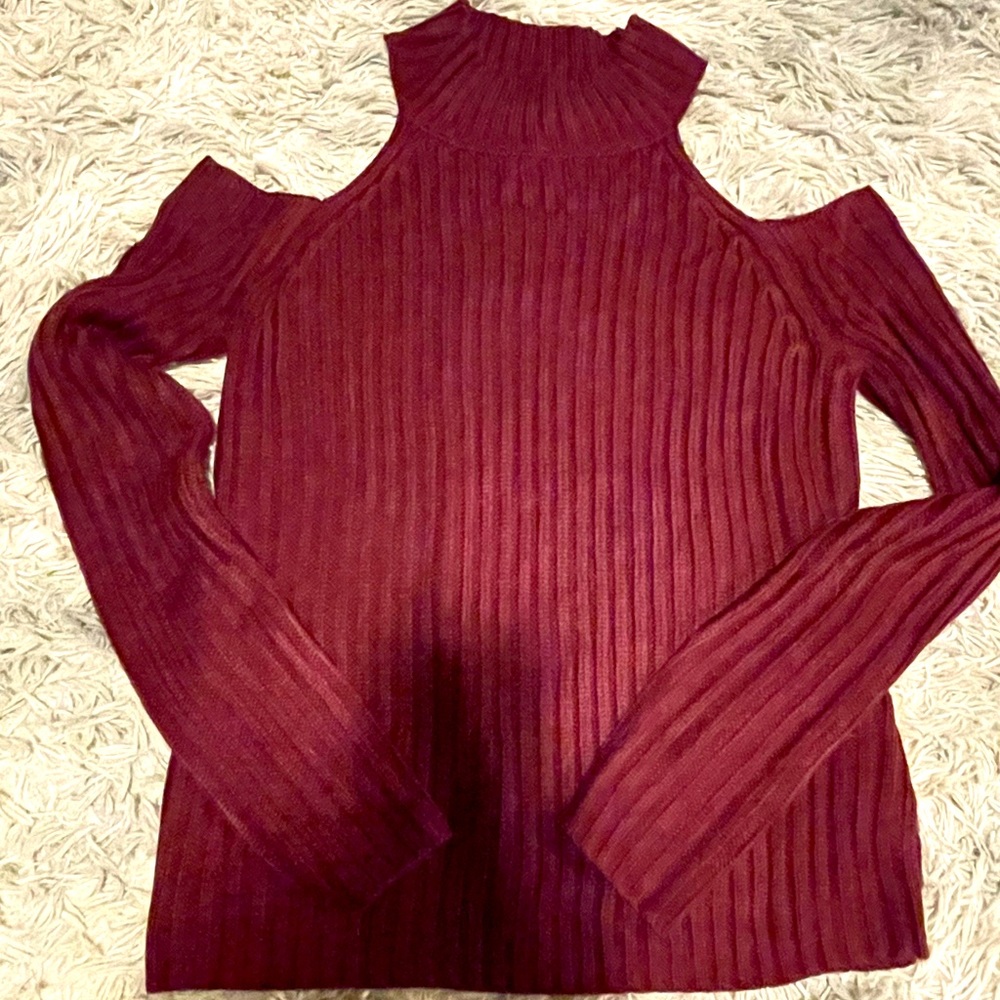 Cloud Chaser Cold Shoulder purple Fleece Turtleneck, M